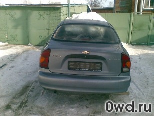 Битый автомобиль Chevrolet Lanos